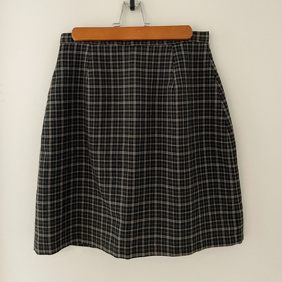 Early 90’s Vintage Button Down Plaid Mini Skirt by Daniel Hetchner - Picture 2 of 2